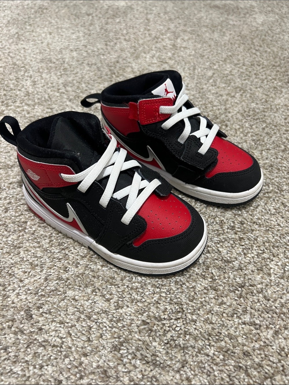 Kids Nike Air Jordan 1 Mid EasyOn size 9